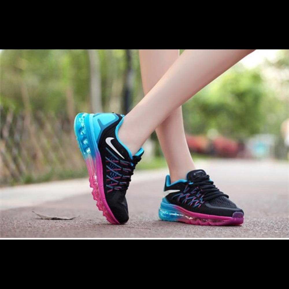 Women’s Nike Air Max 2015 Sz 9